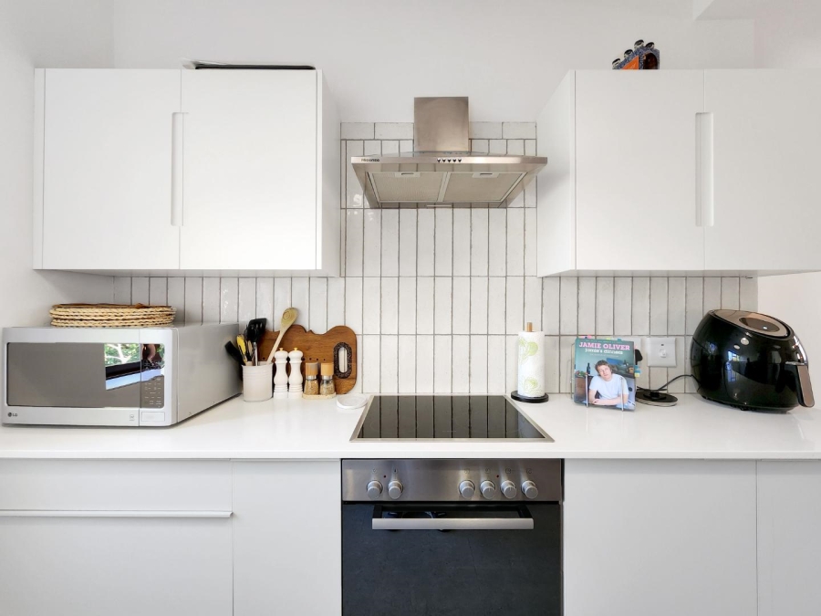 To Let 2 Bedroom Property for Rent in Green Point Western Cape